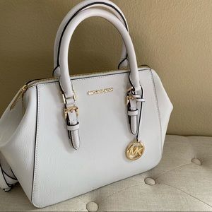 Firm ✨Michael Kors large Charlotte satchel bag